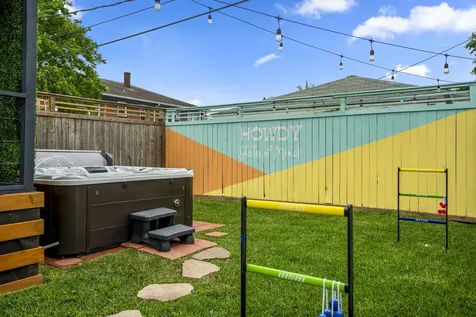 4121 Woodleigh Street Houston TX 77023