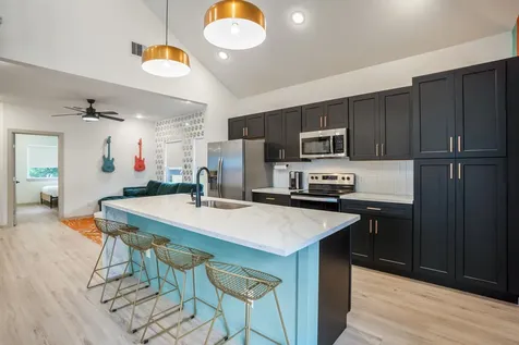 4121 Woodleigh Street Houston TX 77023
