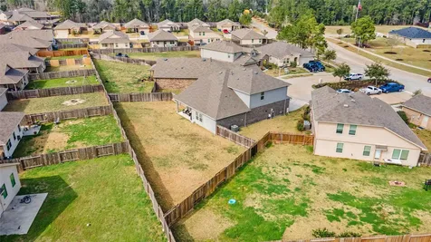 18300 Porters Mill Court New Caney TX 77357