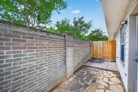 1807 Stacy Crest Houston TX 77008