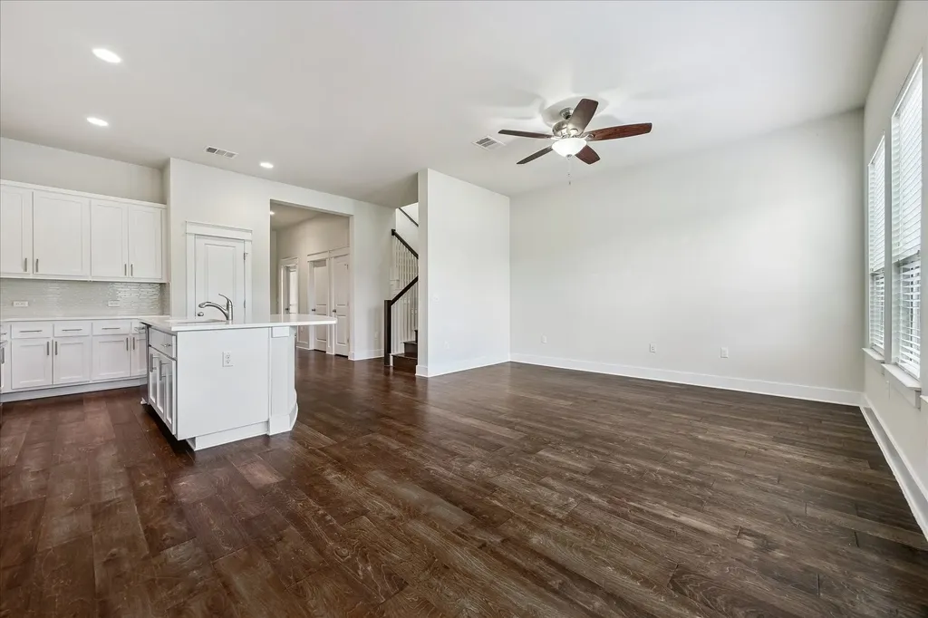 13001 Hymeadow Drive 23 Austin TX 78729