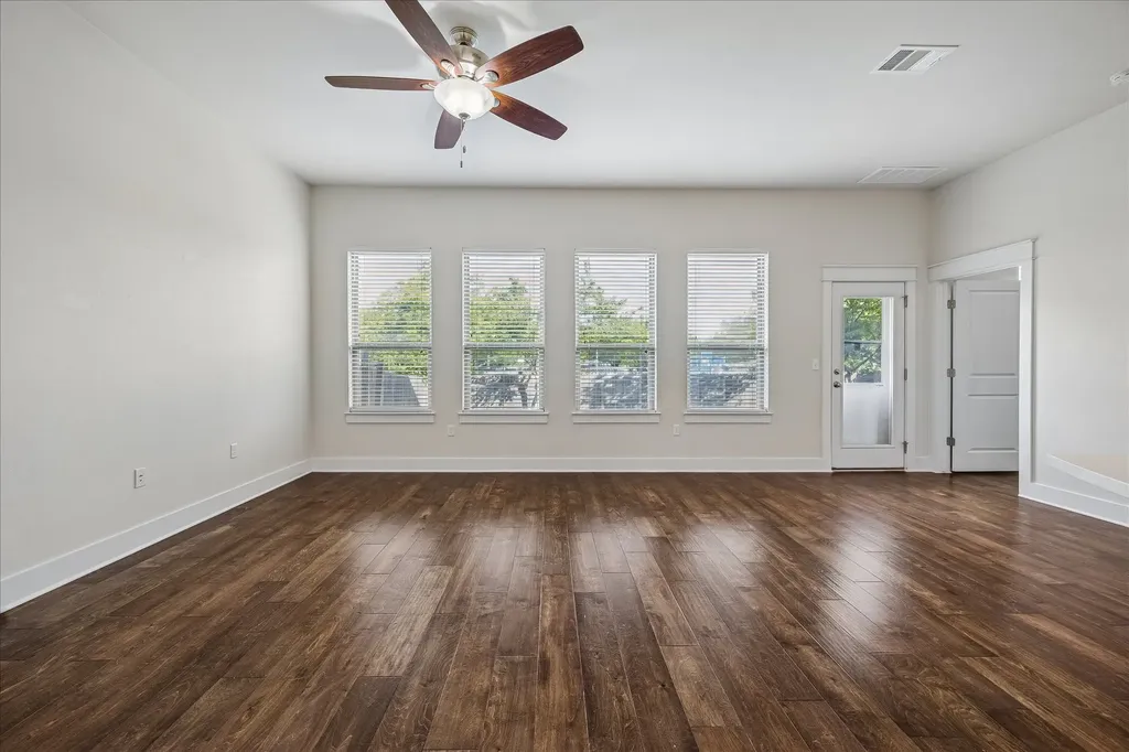 13001 Hymeadow Drive 23 Austin TX 78729