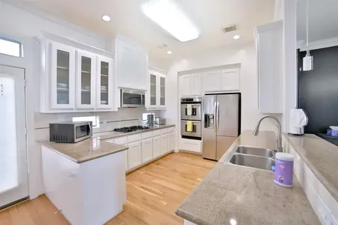 2410 Dorrington Street C Houston TX 77030