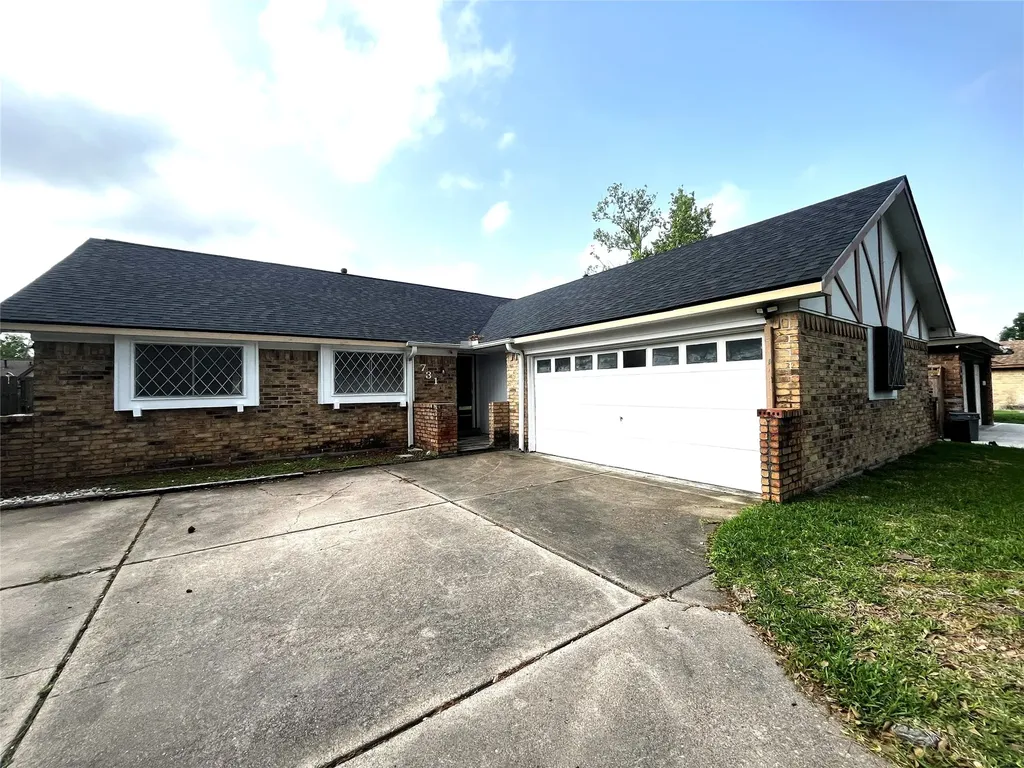 731 Seafoam Road Houston TX 77062