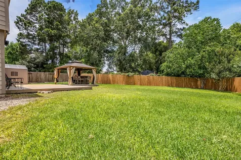 16718 Warbler Drive Conroe TX 77385
