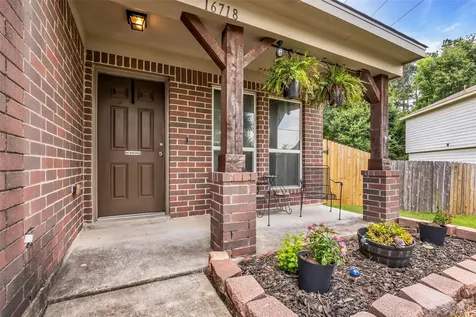 16718 Warbler Drive Conroe TX 77385