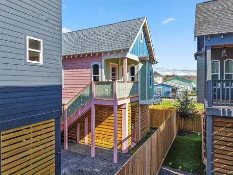1112 30th Street A-b Galveston TX 77550