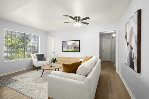 4326 Akard Street Houston TX 77047