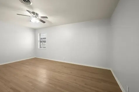 4326 Akard Street Houston TX 77047