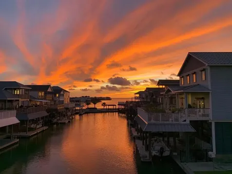 422 Windward Way Tiki Island TX 77554