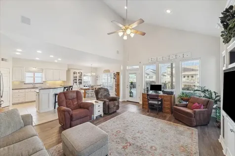 422 Windward Way Tiki Island TX 77554