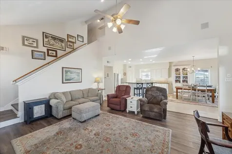422 Windward Way Tiki Island TX 77554