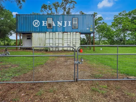 5145 W Belt Drive Brazoria TX 77422