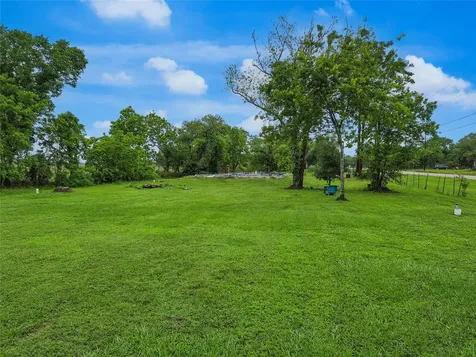 5145 W Belt Drive Brazoria TX 77422
