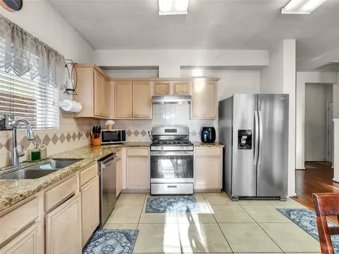5514 Gatesprings Lane Sugar Land TX 77479
