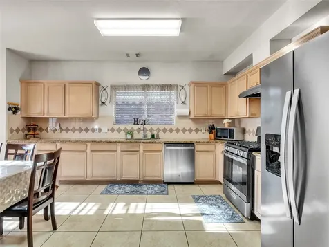 5514 Gatesprings Lane Sugar Land TX 77479