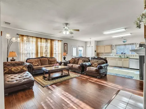 5514 Gatesprings Lane Sugar Land TX 77479