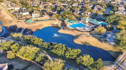5514 Gatesprings Lane Sugar Land TX 77479