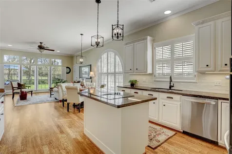 51 Dartmoor Court Sugar Land TX 77479