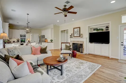 51 Dartmoor Court Sugar Land TX 77479