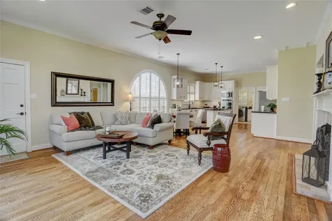 51 Dartmoor Court Sugar Land TX 77479