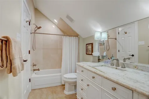 51 Dartmoor Court Sugar Land TX 77479
