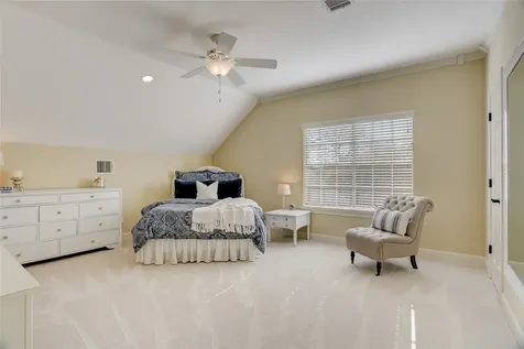 51 Dartmoor Court Sugar Land TX 77479