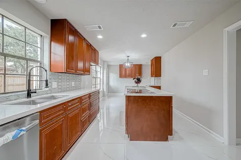 3102 Glenn Lakes Lane Missouri City TX 77459