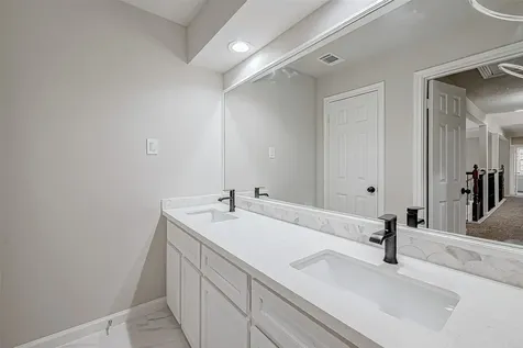 3102 Glenn Lakes Lane Missouri City TX 77459