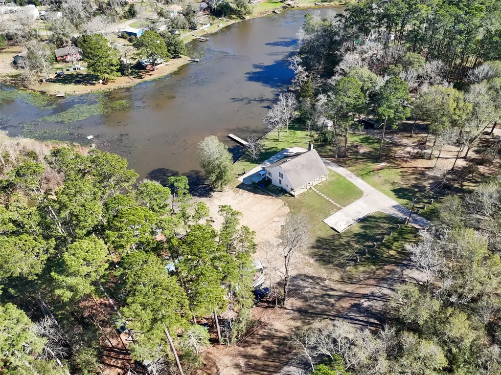 10482 Lake Shore Drive Conroe TX 77303
