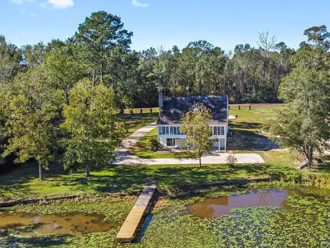 10482 Lake Shore Drive Conroe TX 77303