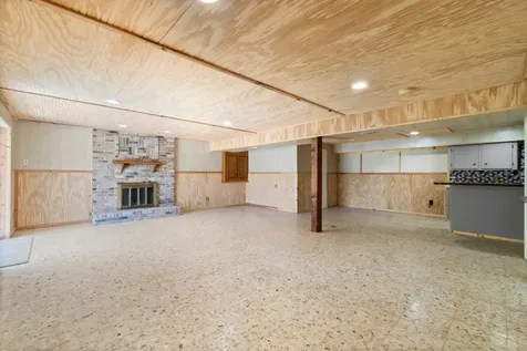 10482 Lake Shore Drive Conroe TX 77303