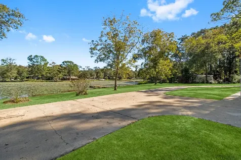 10482 Lake Shore Drive Conroe TX 77303