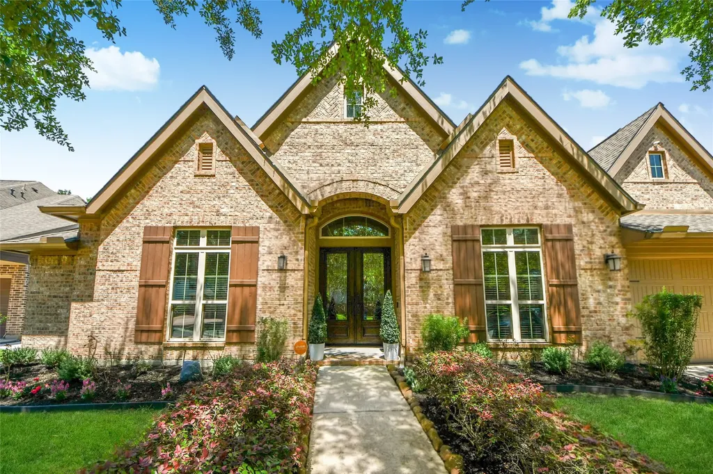30 Adrianna Path Drive Missouri City TX 77459