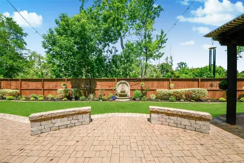 30 Adrianna Path Drive Missouri City TX 77459