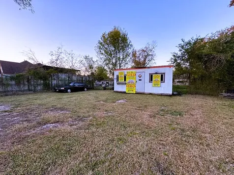5123 E Crosstimbers Street Houston TX 77016