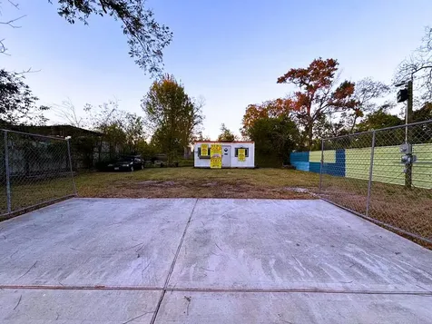 5123 E Crosstimbers Street Houston TX 77016