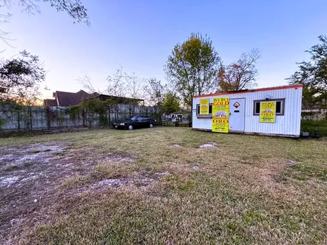 5123 E Crosstimbers Street Houston TX 77016