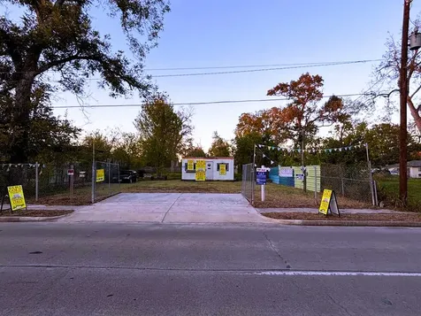 5123 E Crosstimbers Street Houston TX 77016