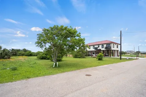 3902 El Lago Street Galveston TX 77554