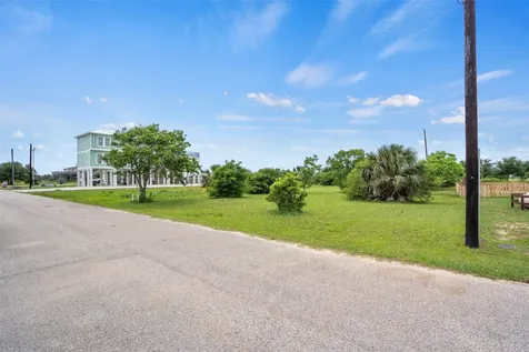 3902 El Lago Street Galveston TX 77554
