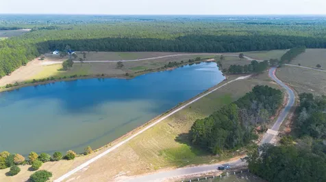 Lot 42 Lakeland Drive Hillister TX 77624