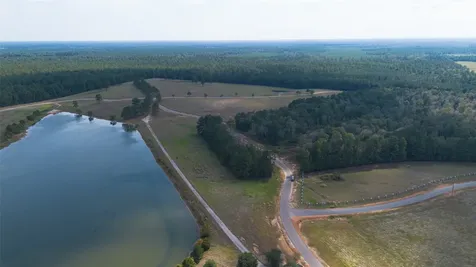 Lot 42 Lakeland Drive Hillister TX 77624