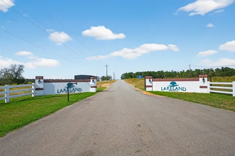 Lot 42 Lakeland Drive Hillister TX 77624