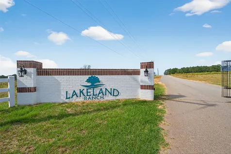 Lot 42 Lakeland Drive Hillister TX 77624