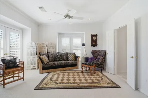285 Sugarberry Circle Houston TX 77024