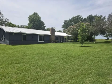 4450 Greenbriar Road Madisonville TX 77864