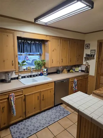 4450 Greenbriar Road Madisonville TX 77864