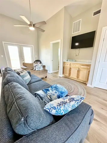 12908 John Reynolds Road Galveston TX 77554