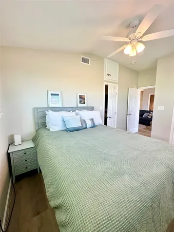 12908 John Reynolds Road Galveston TX 77554